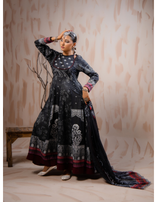 Black Heritage Premium Lawn 3 Piece Frock Set
